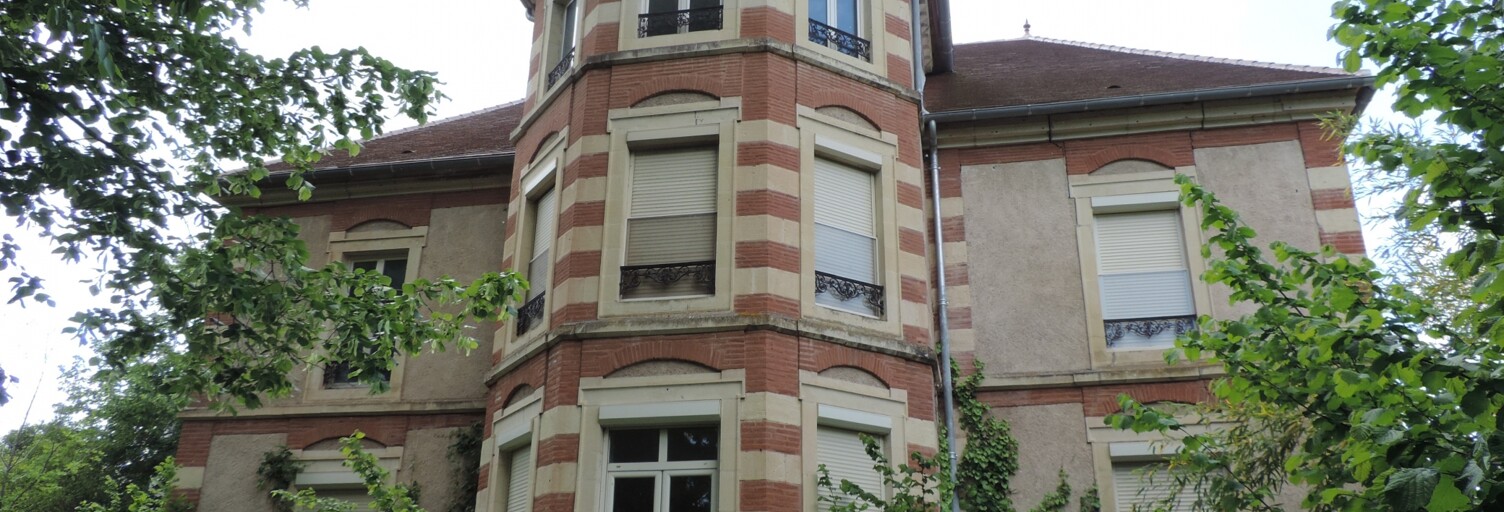 Maison 14 Pièces 313 m² à vendre à Luzech (46140)