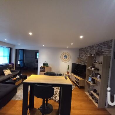 Appartement 4 pièces 152000 €