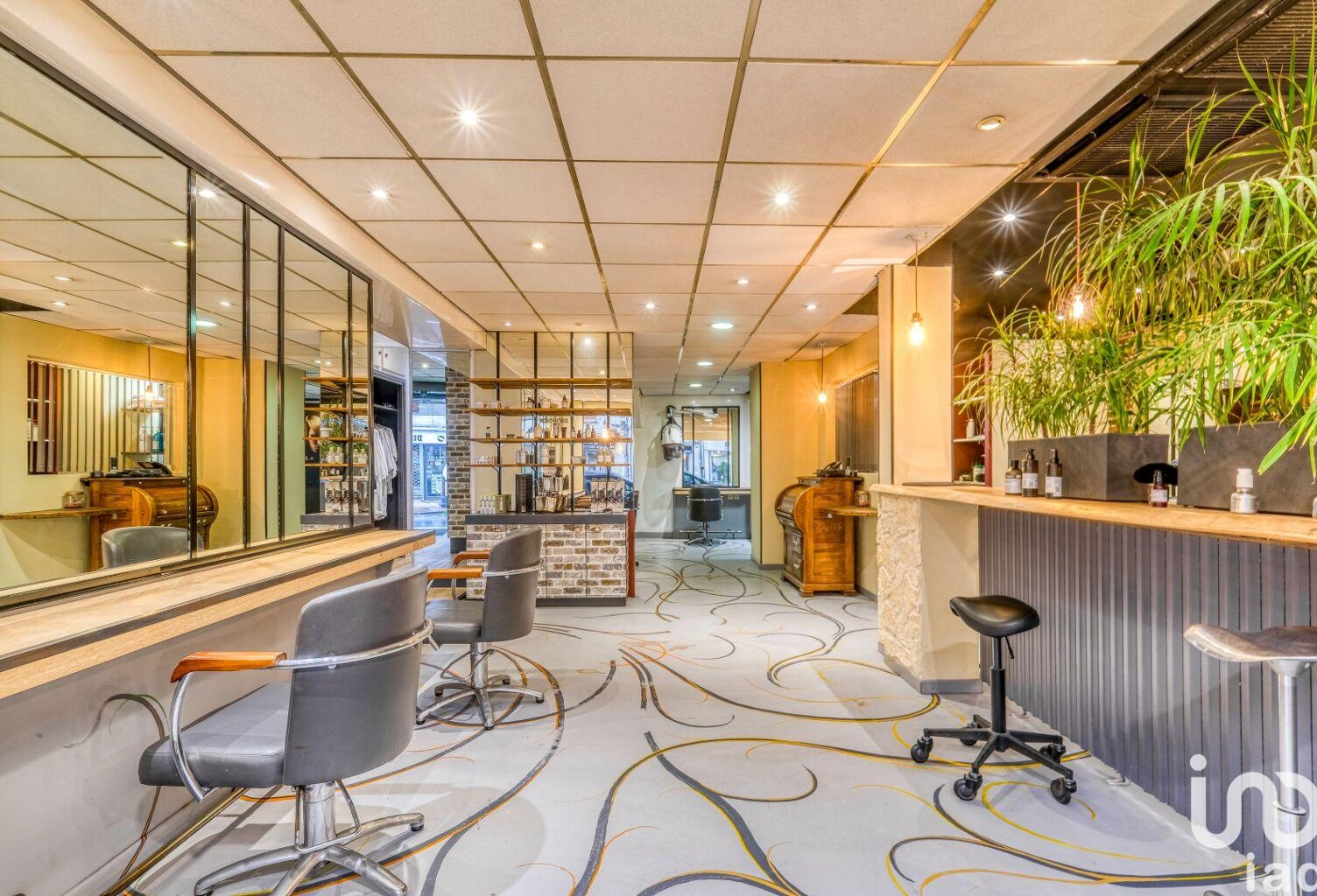 Vente Boutique/Local commercial 107 m&sup2; — photo 1