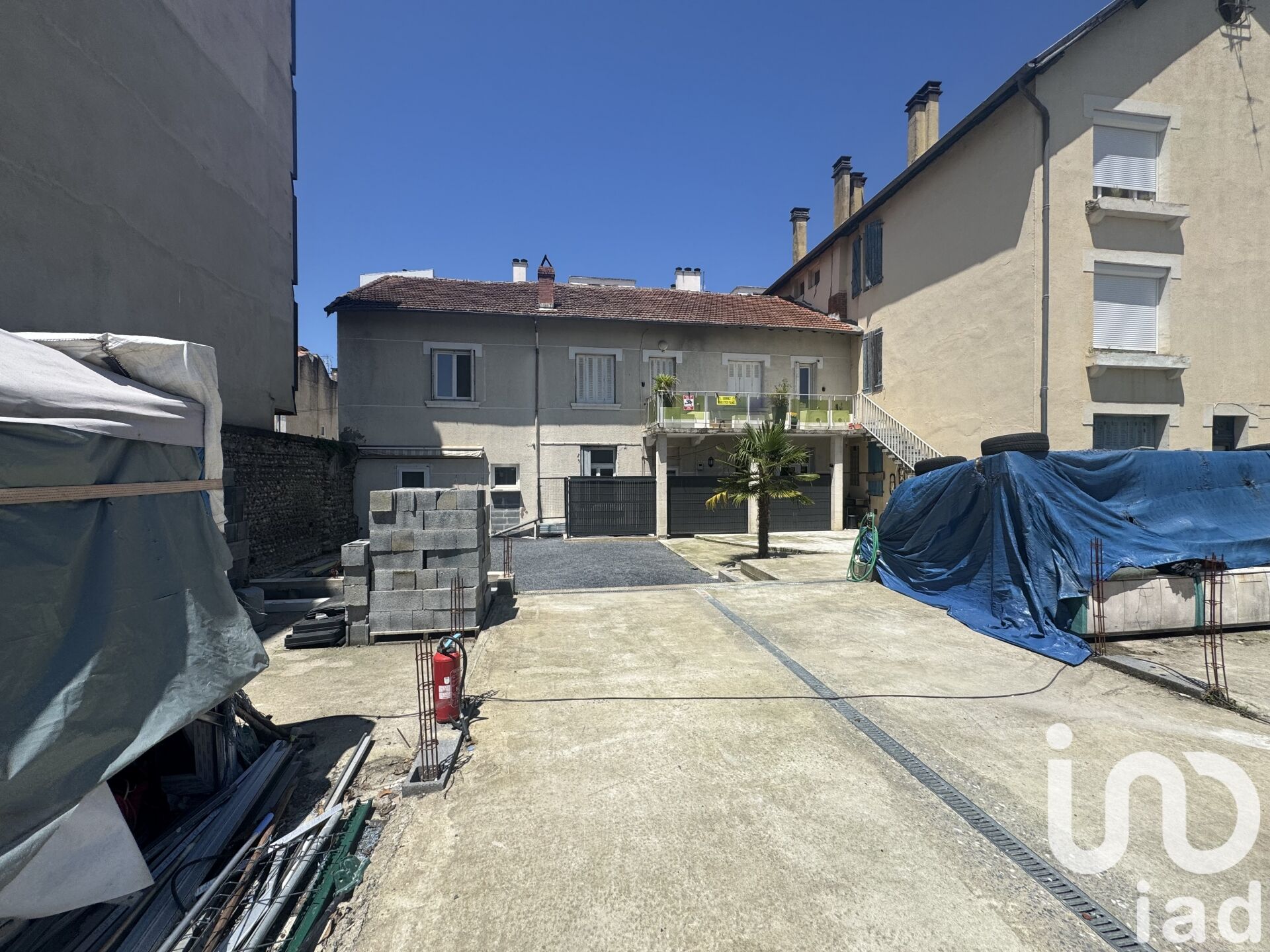 Tarbes - 231m² - 1p.