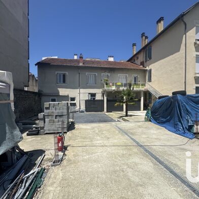 Immeuble  261000 €