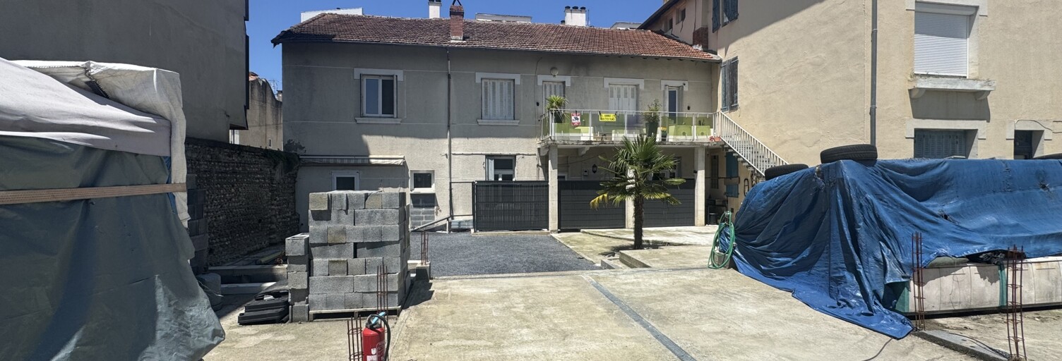 Immeuble  231 m² à vendre à Tarbes (65000)