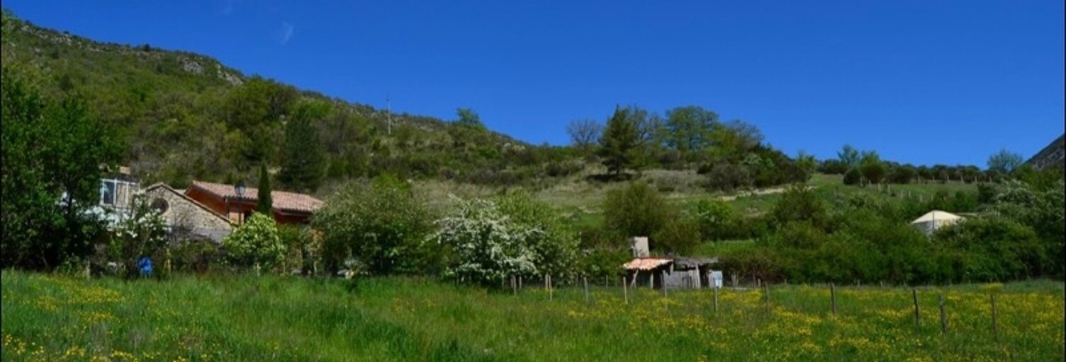 Terrain  1000 m² à vendre à La Roche-sur-le-Buis (26170)