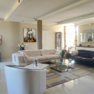 Maison 15 pièces 575000 €