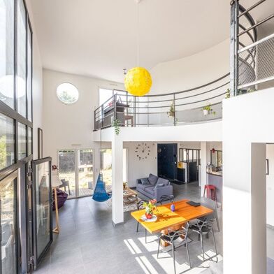 Maison 4 pièces 607260 €