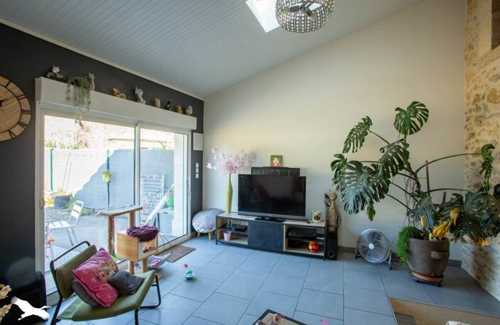 Maison en pierre de 5 pièces principales — photo 2
