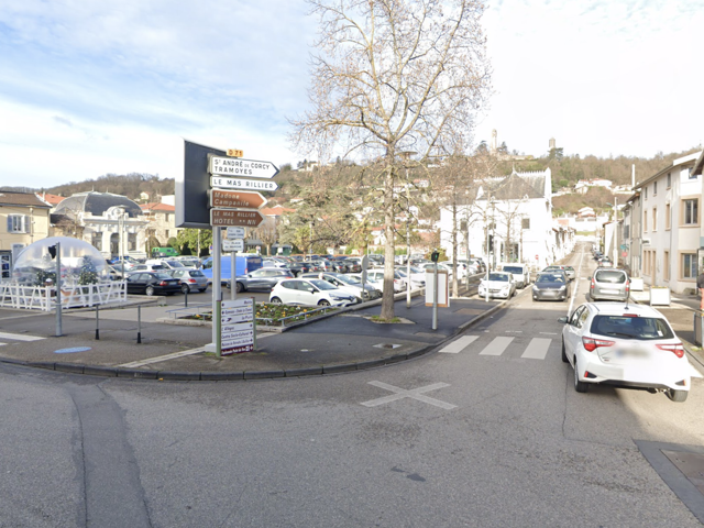 VENTE LOT DE 3 PARKINGS EXTÉRIEURS - MIRIBEL (01) — photo du bien