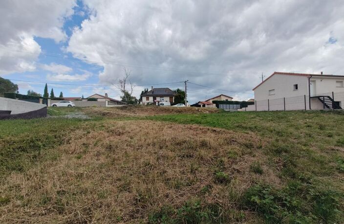 Terrain constructible idéal à Villeneuve les Cerfs — photo 2
