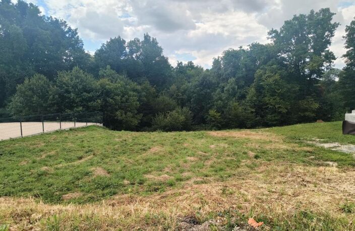 Terrain constructible idéal à Villeneuve les Cerfs — photo 3