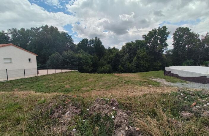 Terrain constructible idéal à Villeneuve les Cerfs — photo 4