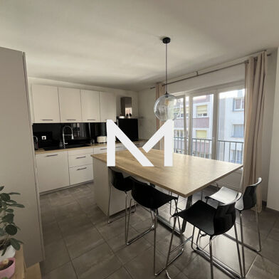 Appartement 4 pièces 245000 €