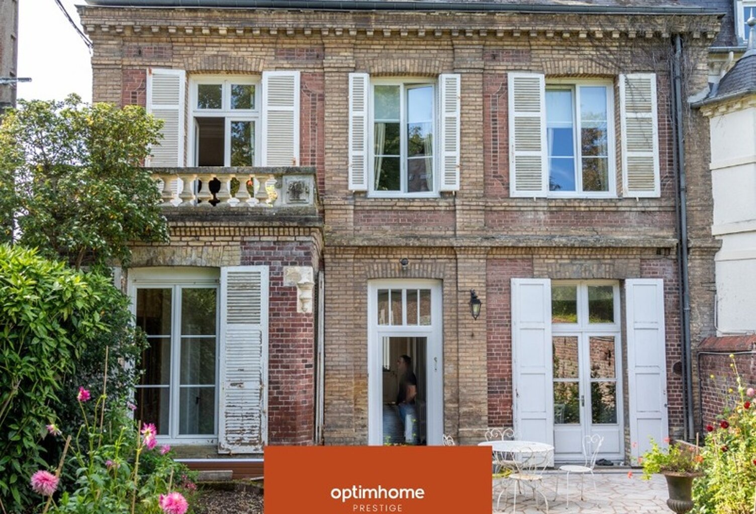 Maison bourgeoise avec jardin et garage - LISIEUX centre — photo 1