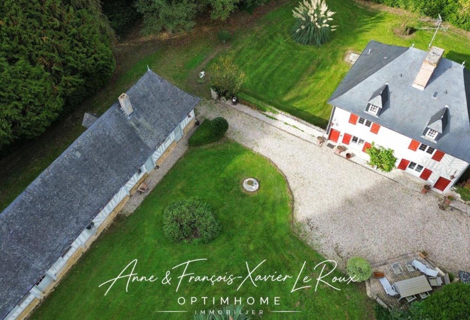joli manoir de 156 M2 en surface utile avec son annexe sur une terrain d'1,3 hectares arboré — photo 1