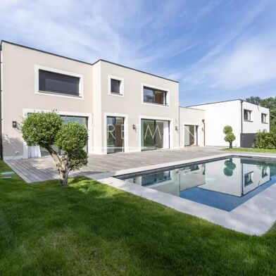 Maison 5 pièces 2200000 €