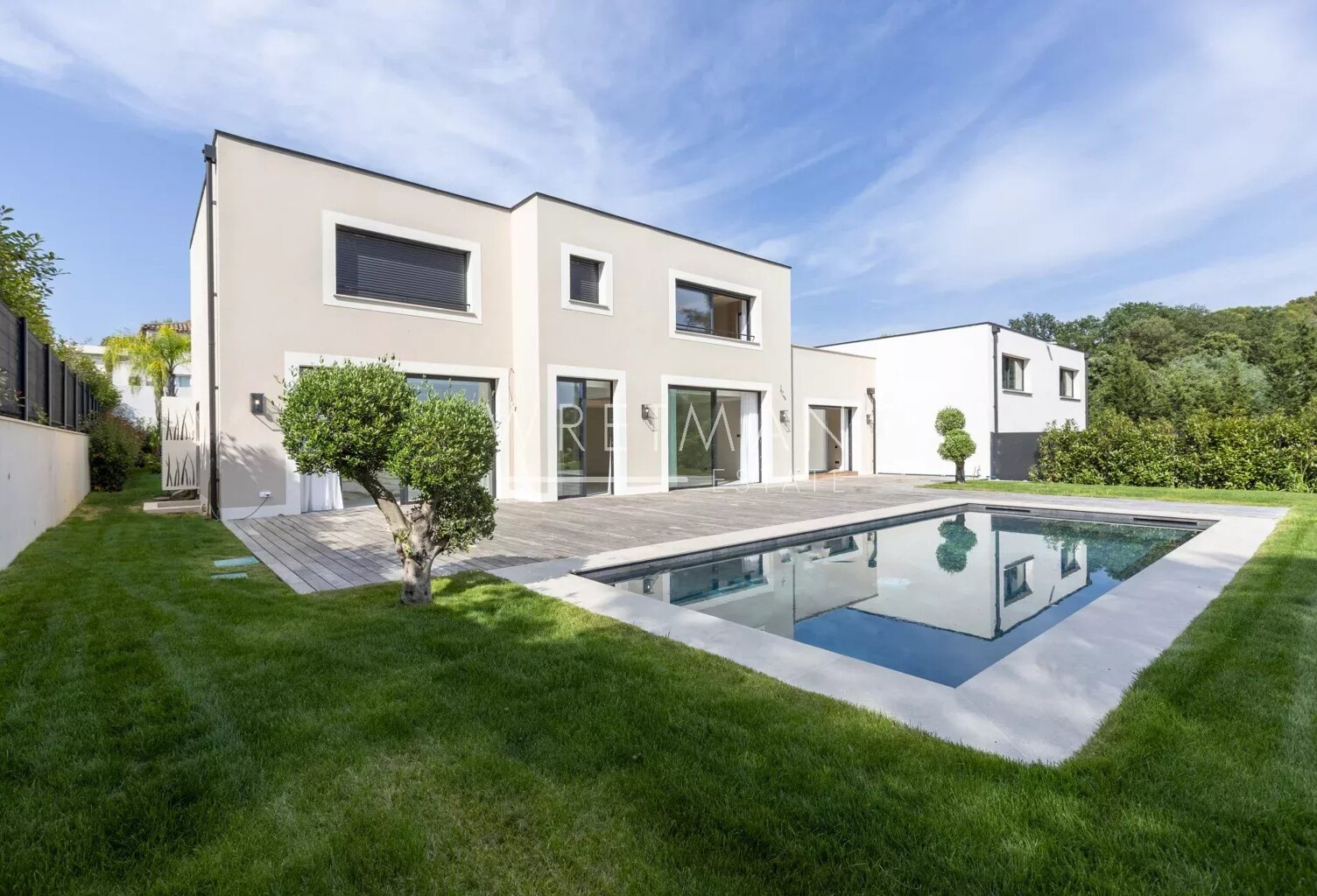 Villa contemporaine avec piscine –  Valbonne — photo 1