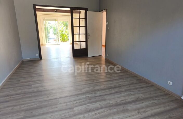 MAISON D'ENVIRON 104M² AVEC 4 CHAMBRES ET GARAGE SUR TERRAIN ARBORE — photo 2