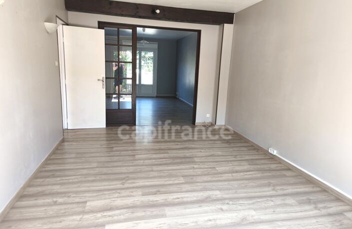 MAISON D'ENVIRON 104M² AVEC 4 CHAMBRES ET GARAGE SUR TERRAIN ARBORE — photo 3