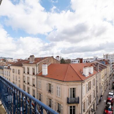 Appartement 3 pièces 700 €