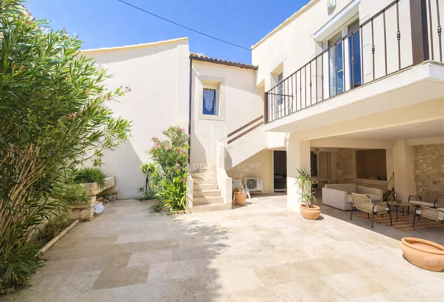 Jolie maison de village avec cour — photo 1