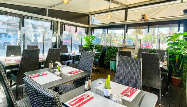 Local commercial 4 pièces  à vendre Lavandou (Le) 83980