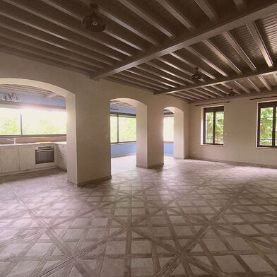 Appartement 6 pièces 1505 €