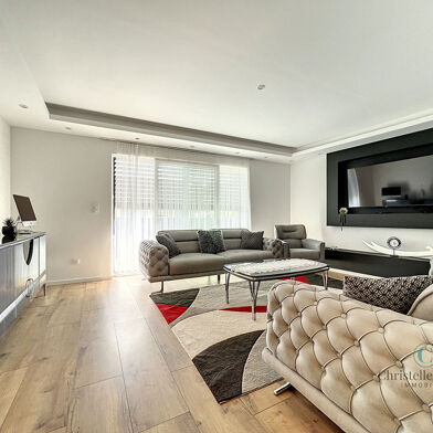 Appartement 4 pièces 266000 €