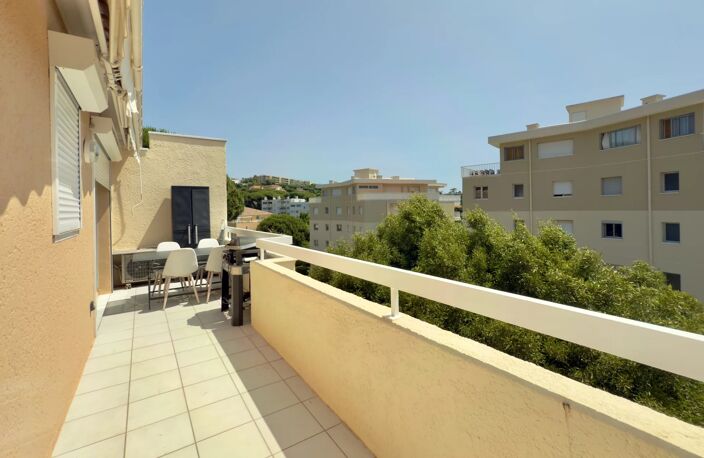 A VENDRE APPARTEMENT 1 CHAMBRE CAVALAIRE-SUR-MER — photo 2