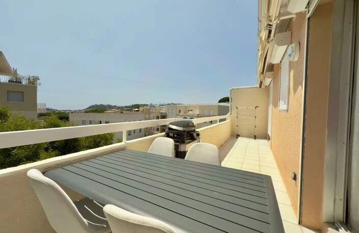 A VENDRE APPARTEMENT 1 CHAMBRE CAVALAIRE-SUR-MER — photo 3