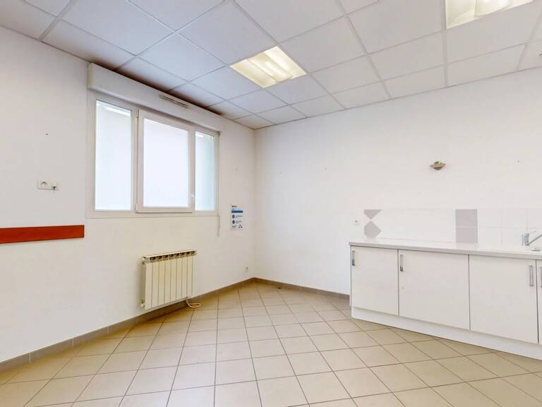 Local Profession Libérale Pontault Combault 23.90 m2 — photo 1