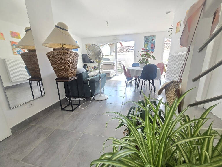 À vendre : Villa jumelée récente, 4 chambres, proche centre — photo 1