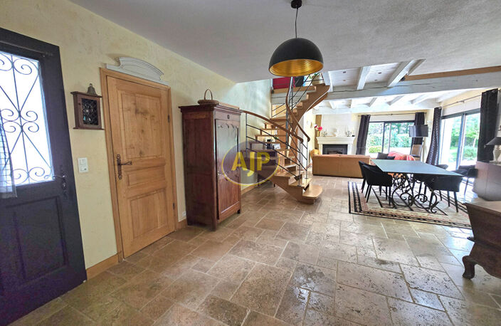 PLESSE - bien d'exception 6 chambres — photo 5