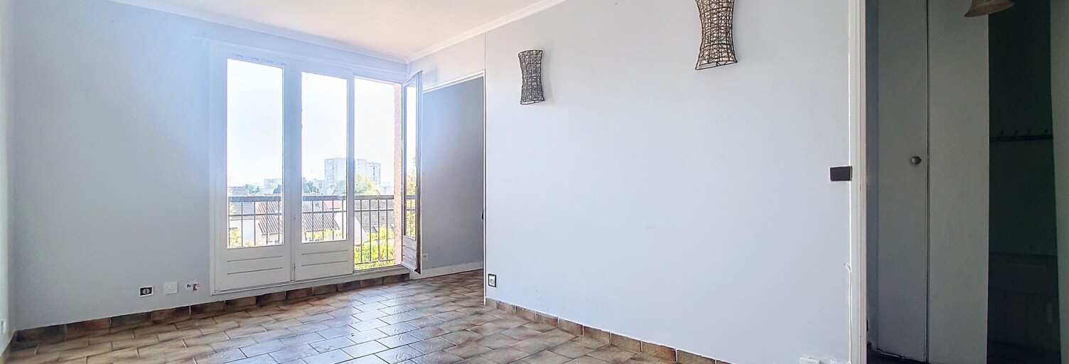 Appartement 1 Pièce 28 m² à vendre à Le Bourget (93350)