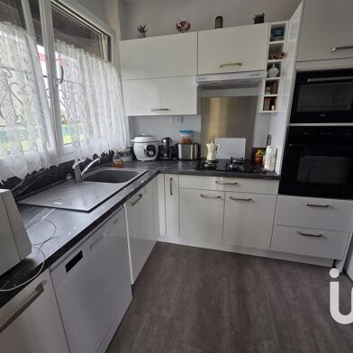 Appartement 4 pièces 164000 €