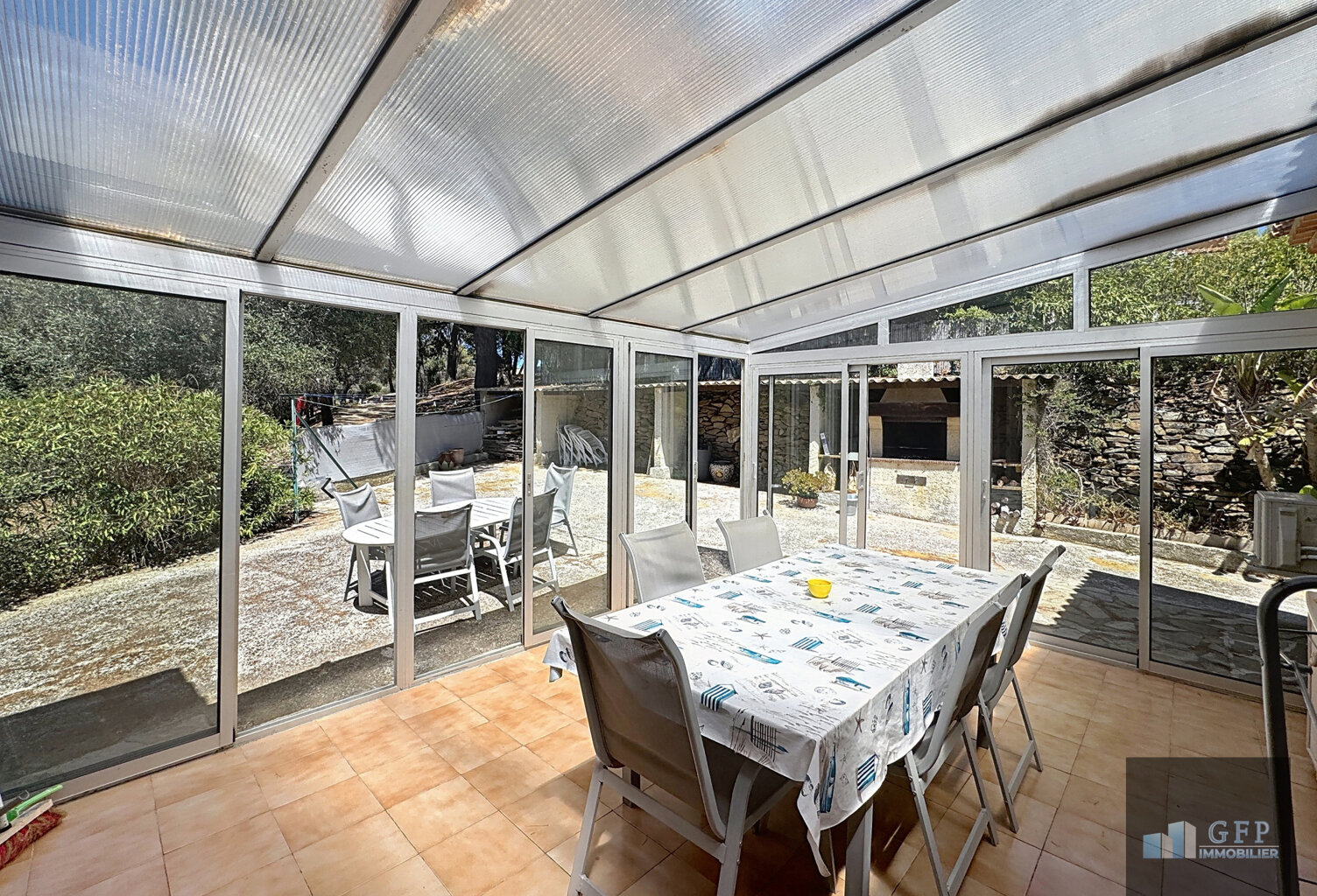 BORMES-LES-MIMOSAS - Maison individuelle de type 4 Pièces sur un terrain d'environ 940 m2 — photo 1