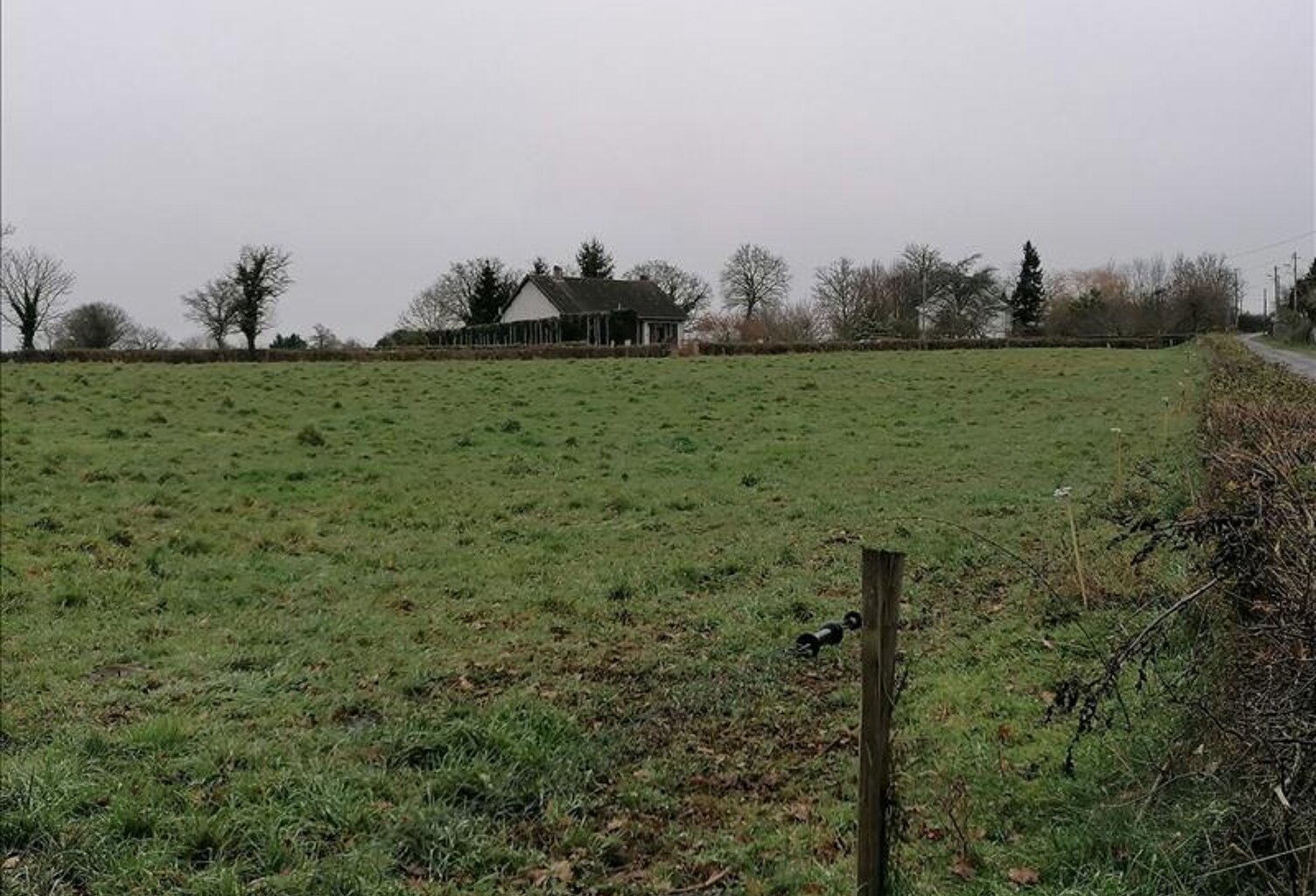 Vente terrain  2785 m² Saint-Genest (03310) — photo 1