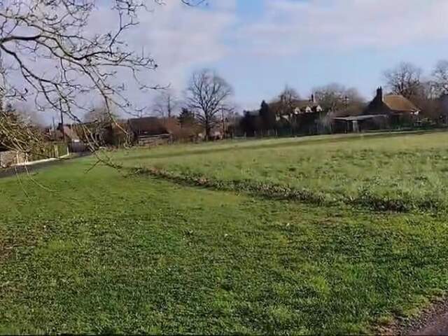 Terrain 3090 m² à Trogues — photo du bien
