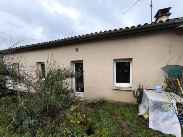 Immeuble à Montguyon — photo du bien