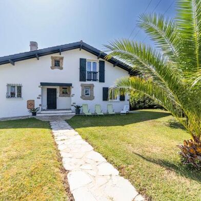 Maison 5 pièces 751680 €