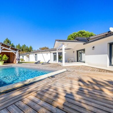 Maison 6 pièces 744140 €