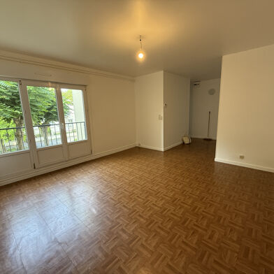 Appartement 3 pièces 740 €