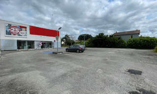 Commerce  703 m² à vendre à Verniolle (09340)