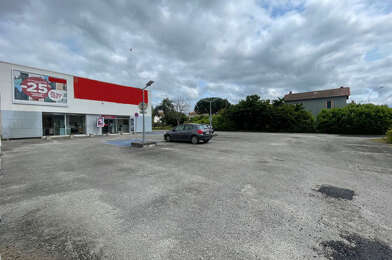 Commerce  615000 €