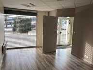 La Primaube - Place de l'Etoile, local commercial ou professionnel de 44 m² — photo 2