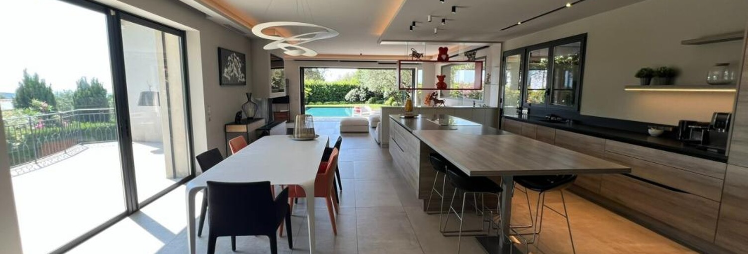 Maison 7 Pièces 256 m² à vendre à Le Rouret (06650)