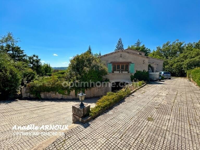 Villa provençale authentique avec grand terrain dont une partie boisée, piscine, terrasse et garage — photo 1