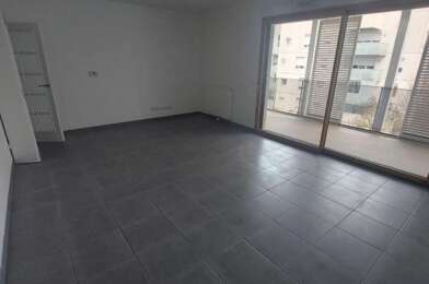 Appartement 5 pièces 1221 €
