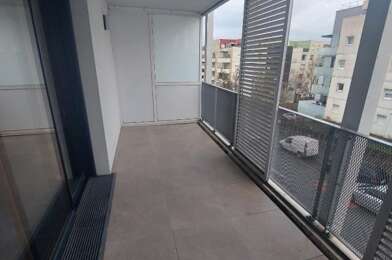 Appartement 5 pièces 1221 €