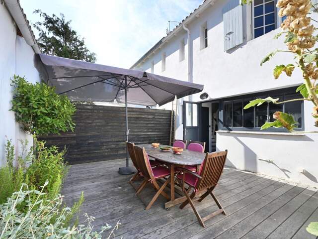 Cœur de village LA FLOTTE - 2 chambres -  Double expositions — photo du bien