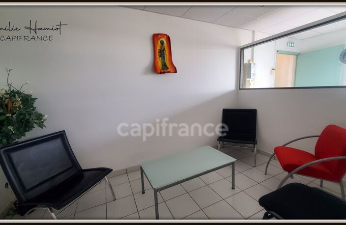 Local professionnel 11.20m² - Lamentin Place d'Armes — photo 5