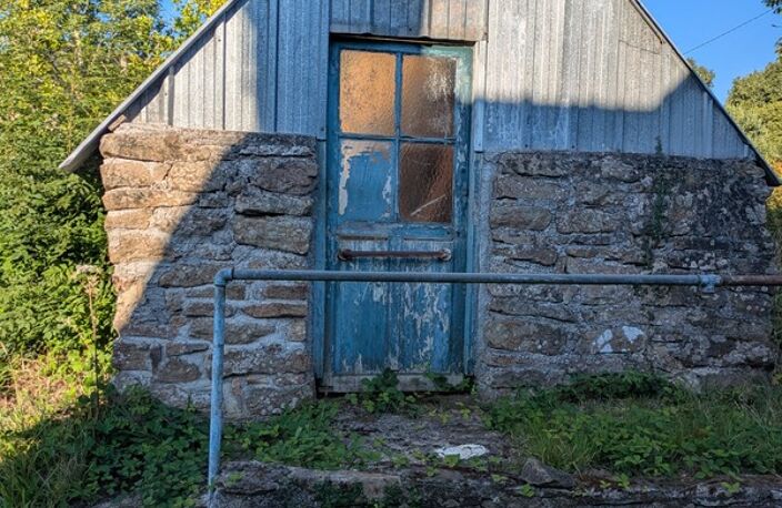 MELLIONNEC MAISON EN PIERRE SOUS ARDOISES A RENOVER 2 PIECES 55m² PARCELLE ATTENANTE DE 292 m² — photo 2